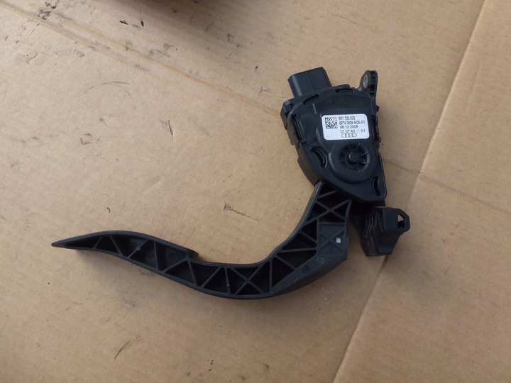 фото №1, Педаль потенциометр газа audi q5 8r 2.0 tfsi 10r