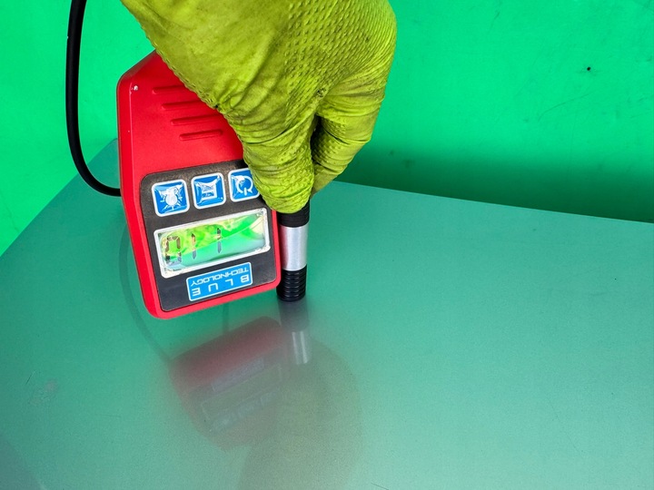 фото №12, Кришка задня багажника зад накладка volvo s40 ii 04- lak: 426-26 110um