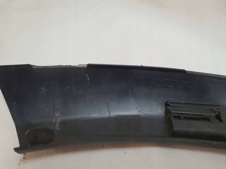 фото №7, Volvo c30 планка na крыло левый зад 31283136