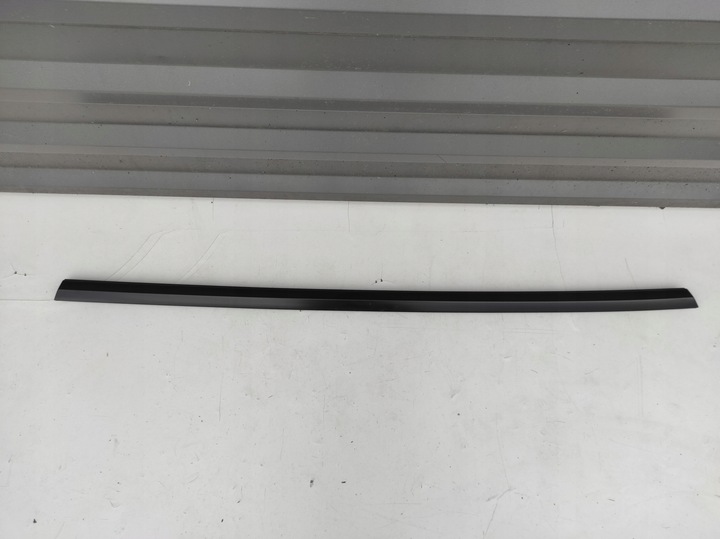 фото №1, Планка накладка хром двері скла праві зад tesla модель y 1495720-00-c