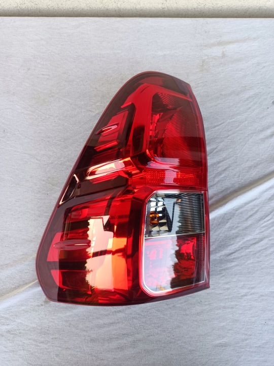 фото №1, Лампа зад задняя левая toyota hilux viii lft 15-20 оригинал