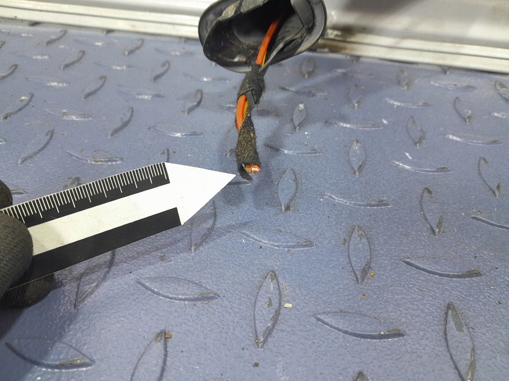 фото №7, Bmw x5 e70 боки доводчик крышки багажника 354