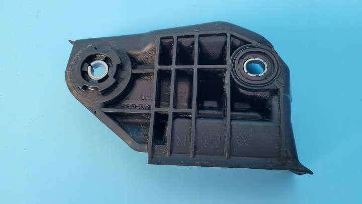 фото №12, Bmw 5' g31 518d touring 18r обмежувач кришки багажника праве 7390424