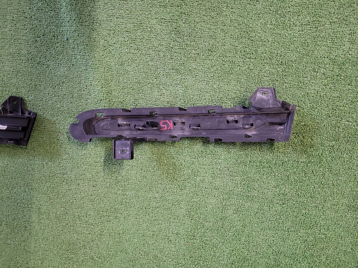 фото №5, Volvo v40 рестайлинг решётка з хром заглушка бампера правая хром 31347043 oem