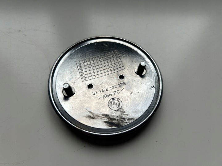 фото №16, Bmw seria 5 f10 f11 7 e38 эмблема крышки seria 3 e90 e91 капот 82mm oem номер