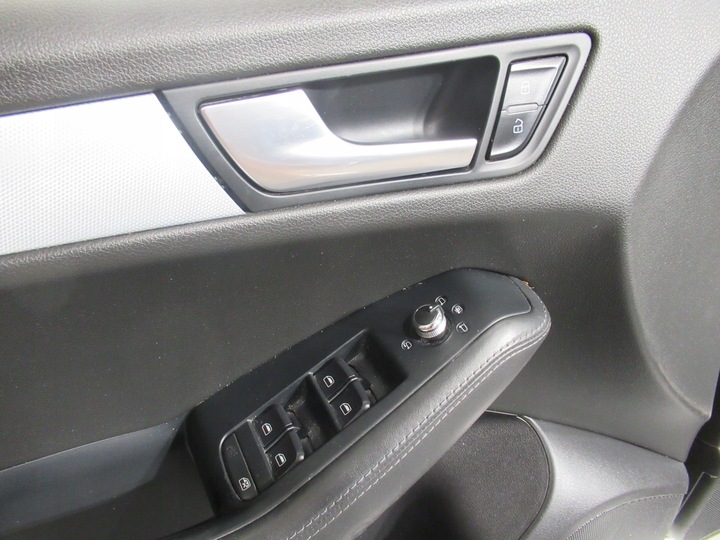 фото №13, Audi q5 i 1 8r сиденье диван обивка чёрная кожа