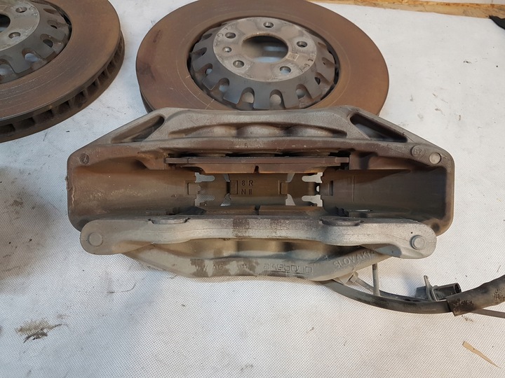 фото №12, Audi q7 4m 2021 комплект диск i зажимов q8 sq7 etron перед 375mm зад 350mm