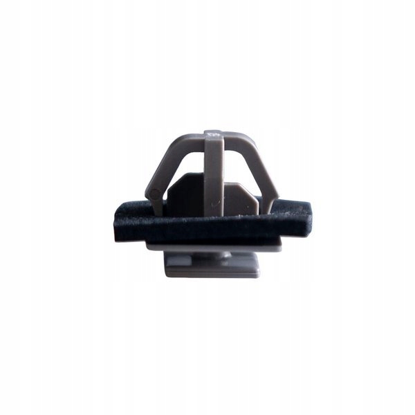 фото №4, Клипса планки пороговой порога крыльев hyundai i20