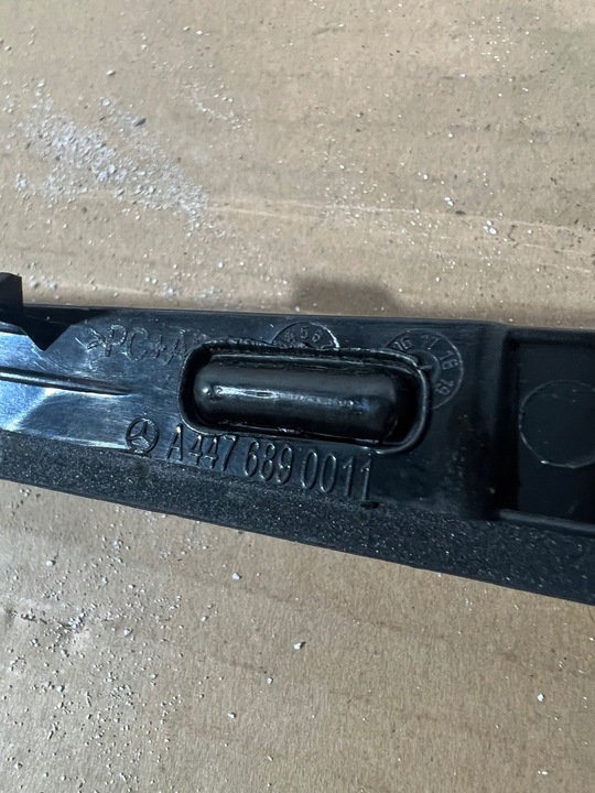 фото №5, Рамка панель среднего mercedes w447 vito, viano