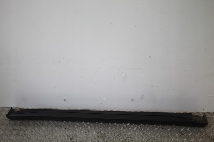 фото №1, Накладка пороговая порог правый outlander iii 3 рестайлинг