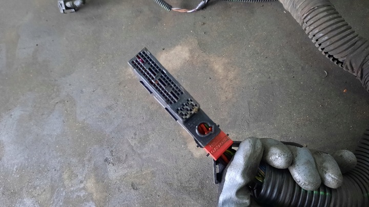 фото №8, Установка джгут двигуна volvo s60 2.4 d5