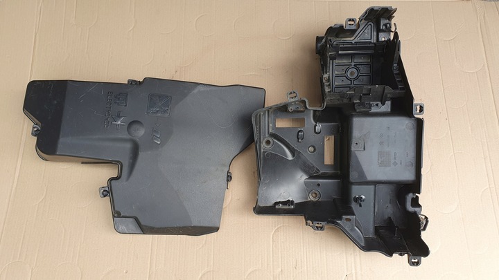 фото №1, Citroen c5 iii x7 - корпус коробка запобіжників