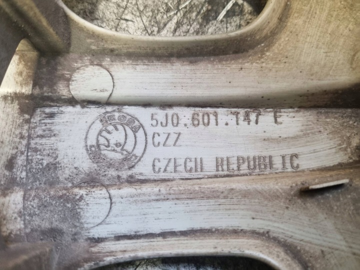 фото №8, Ковпак оригінальна запчастина r14 14" 14 vw volkswagen polo golf v 5j0601147e