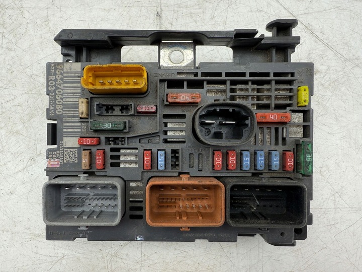 фото №1, Citroen c4 i 2007 рамка / модуль запобіжників