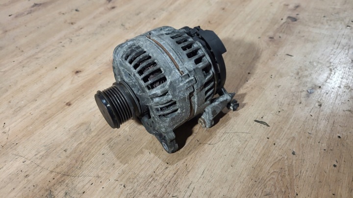 фото №8, Генератор vw golf 5 v 2,0 tdi 06f903023f 140a