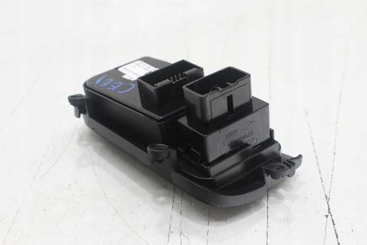 фото №7, Панель перемикач світла 93300-a2140wk ceed ii