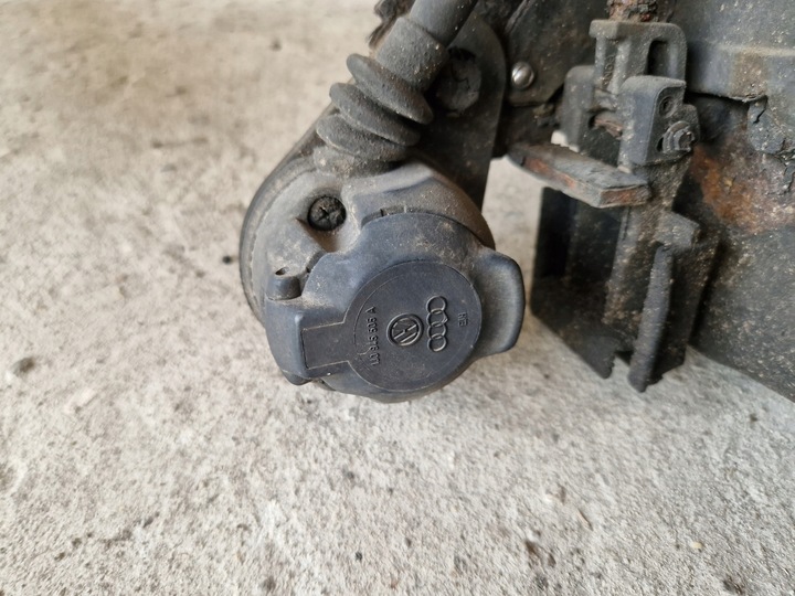 фото №8, Hak буксировочный жгут ключ audi a4 b7 универсал 2.0 tdi 8e0800491d