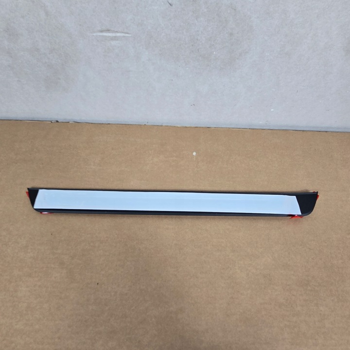 фото №1, Audi a6 c8 ліва планка накладка порогова