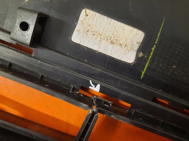 фото №7, Kia sportage iv рестайлинг 18-21 решётка бампера средняя перед 86561-f1500