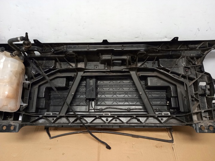 фото №16, Pas переднее балка комплект радиатор land rover discovery v l462 3.0d 2020-