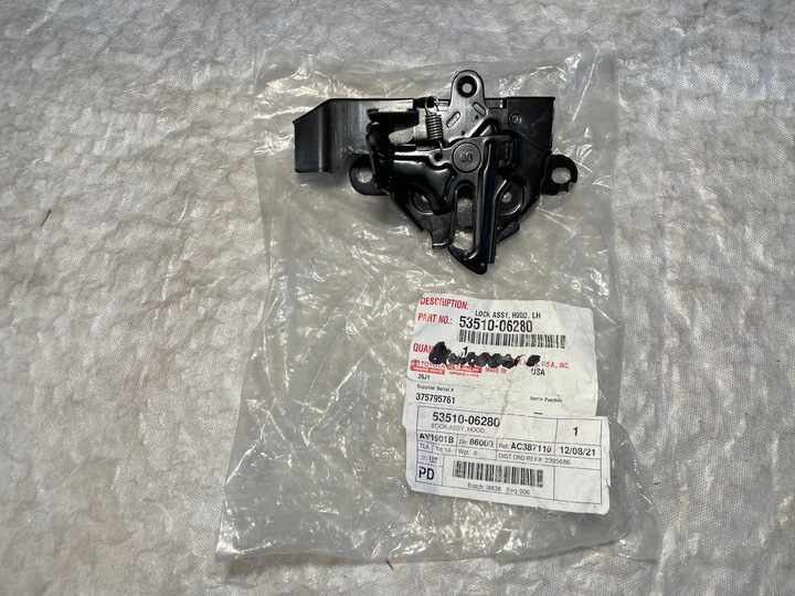 фото №1, Новий оригінальний петля засувка капота двигуна toyota camry 2015 - 2017