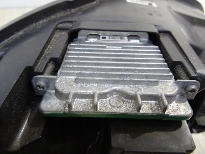 фото №10, Лампа права jumpy expert ксенон 9832836480-00 llu