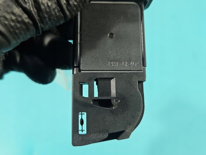 фото №6, Расходомер toyota yaris ii 22204-26010 1.4 d4d