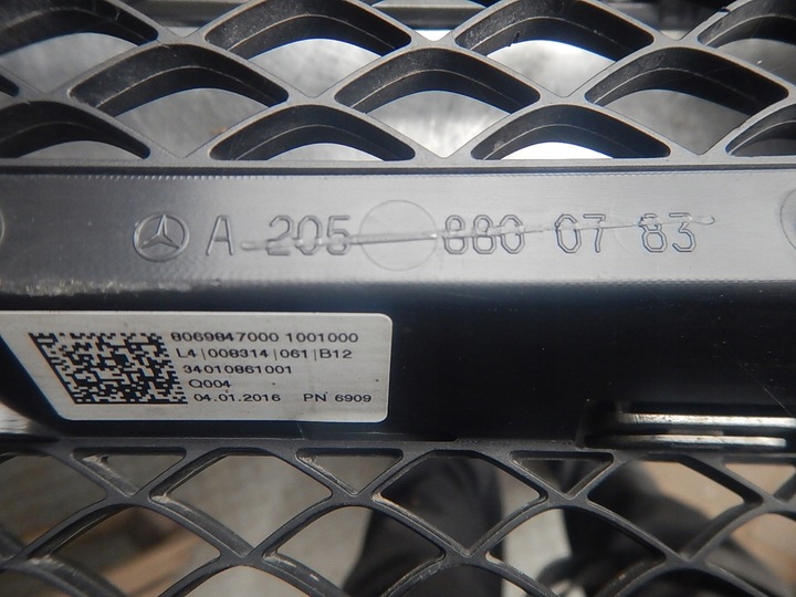 фото №9, Mercedes c w205 14- решітка радіатора решітка a2058800783 оригінал