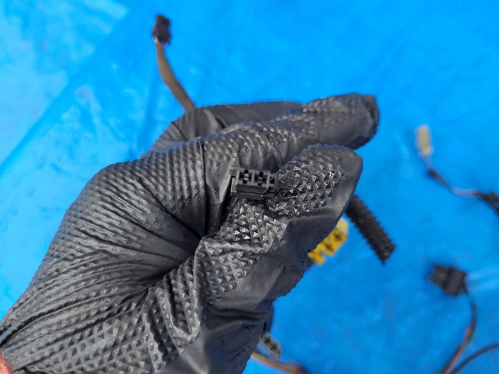 фото №11, Запчасти | signum жгут установка крышки багажника зад 24463262 8al