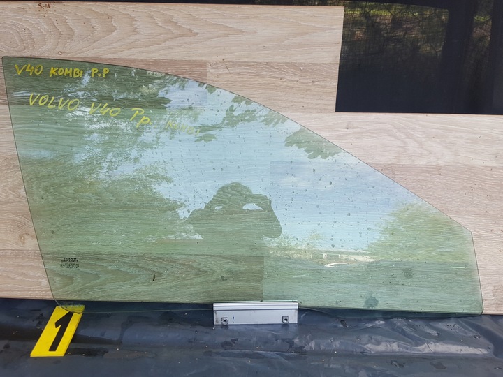фото №1, Скло бокова права передня праві перед volvo v40