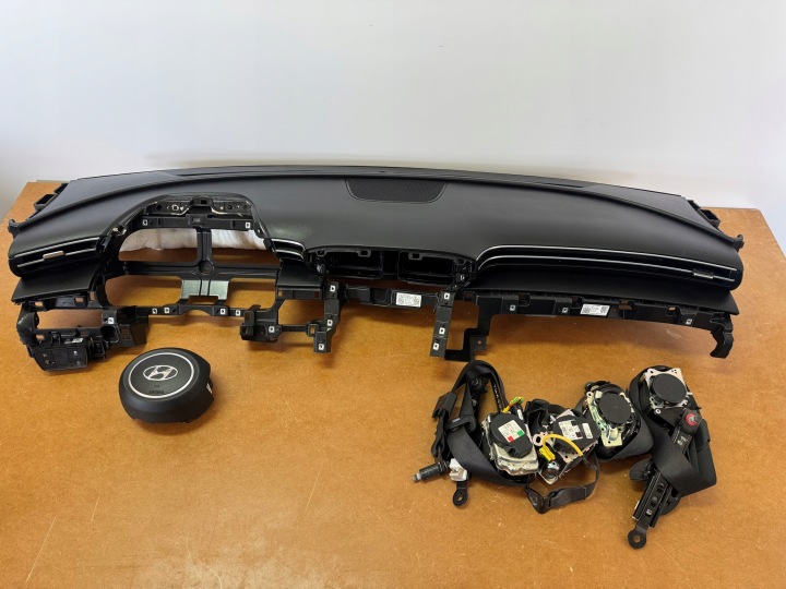фото №10, Hyundai tucson iv консоль торпедо ремни подушка