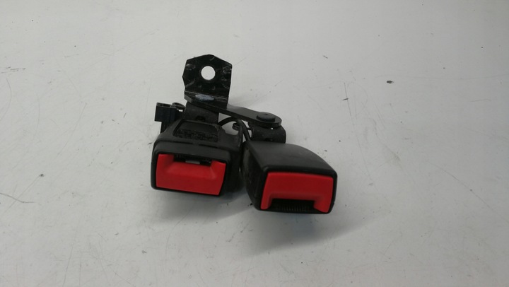 фото №1, Застібка ременя зад audi a6 c7 4g0857739a