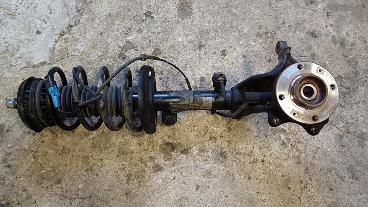 фото №1, Citroen c4 cactus 1.5 bluehdi поворотный кулак левая передняя