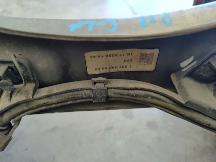 фото №13, Mercedes gla h247 20- поворотна опора важіль амортизатор праві лівий зад