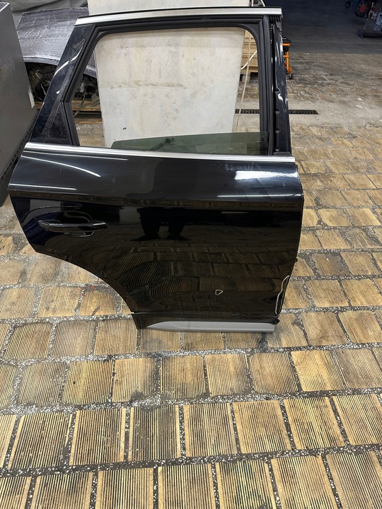 фото №1, Двері q5 80a праві зад ly9t