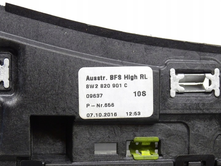 фото №8, Решітка повітропровід панелі консолі середня перед audi a5 f5 8w 8w2820901c