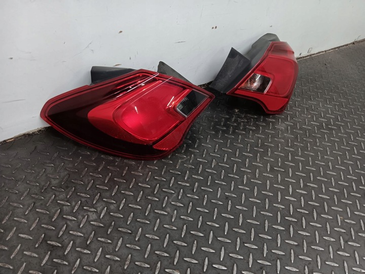 фото №10, Лампа левый i правые зад opel corsa e 5d 13428447