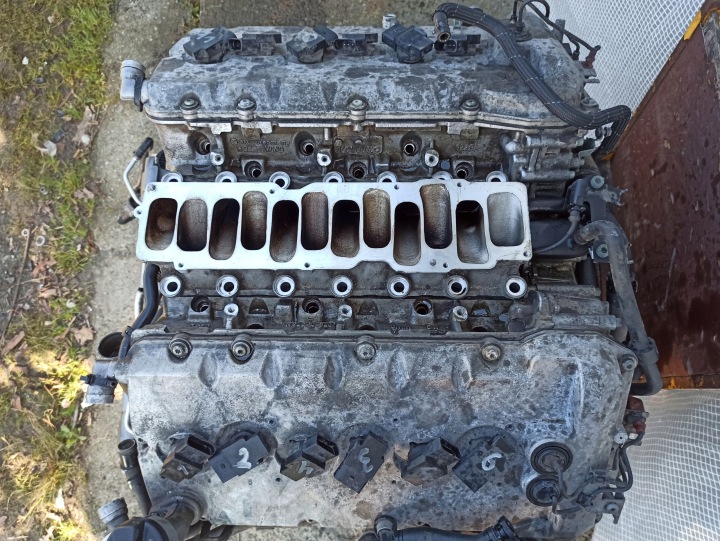 фото №13, Audi a8 d3 w12 6.0 bht 450ps идеальное состояние поддон масла kpl 2 запчасти