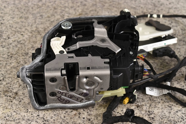 фото №11, Bmw x5 g05 x6 g06 x7 g07 f95 замок замки доводчик soft close softclose