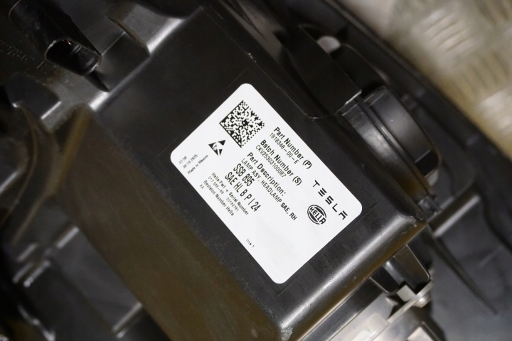 фото №10, Tesla модель y juniper 2025 2026 - фара передняя полный led правая usa