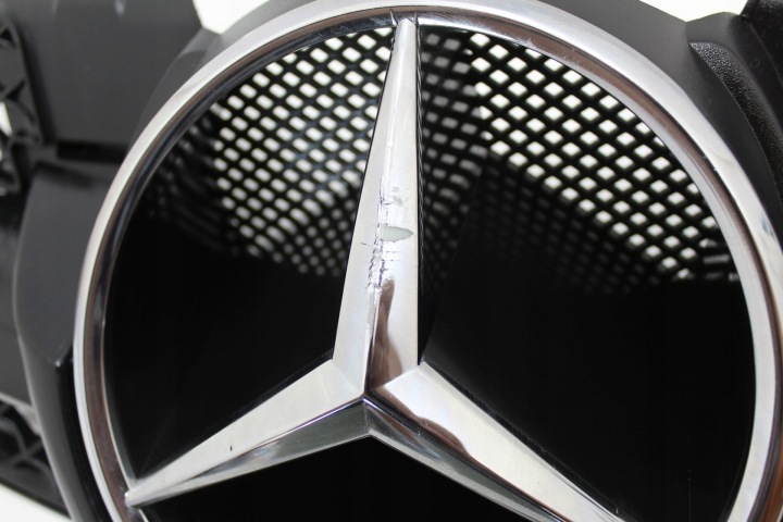 фото №12, Решётка радиатора oem номер mercedes slk r171 w171 рестайлинг рестайлинг a1718880260