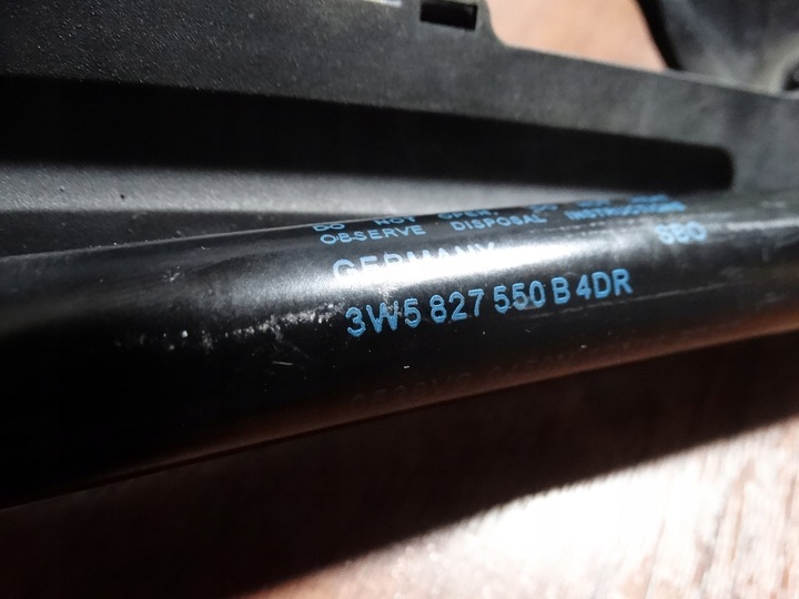 фото №5, Петля кришки багажника лівий bentley flying spur 1