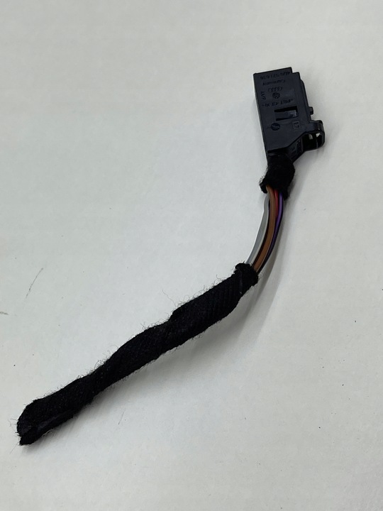 фото №9, Audi volkswagen seat skoda штекер роз'єм з'єднувач + шланг 4d0971636