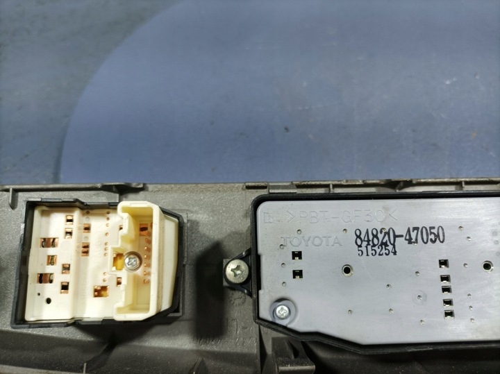 фото №7, Toyota prius ii 03- панель керування скло дзеркал перед лівий 84820-47050