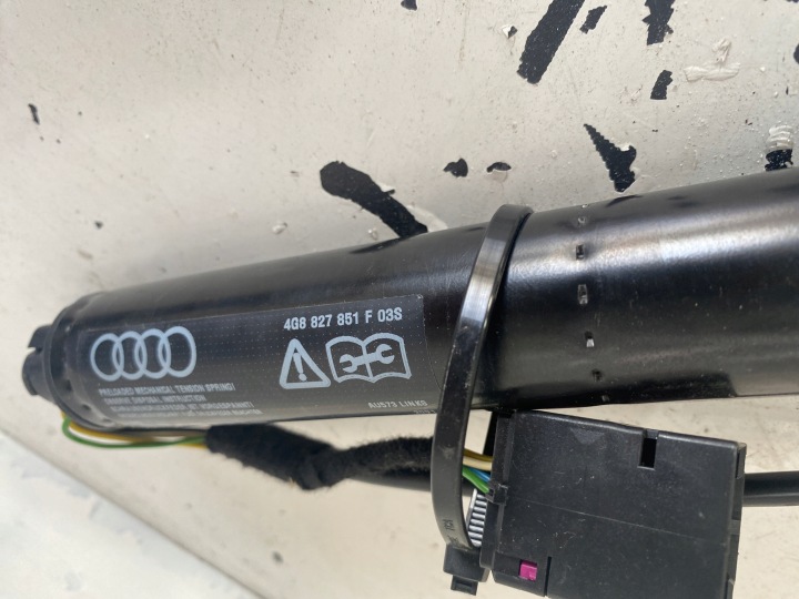 фото №6, Audi a6 c7 амортизатор крышки багажника левое 4g8827851f