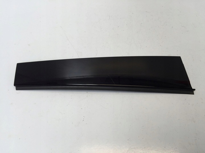 фото №1, Mercedes b w247 2020 планка декоративная дверь левый зад