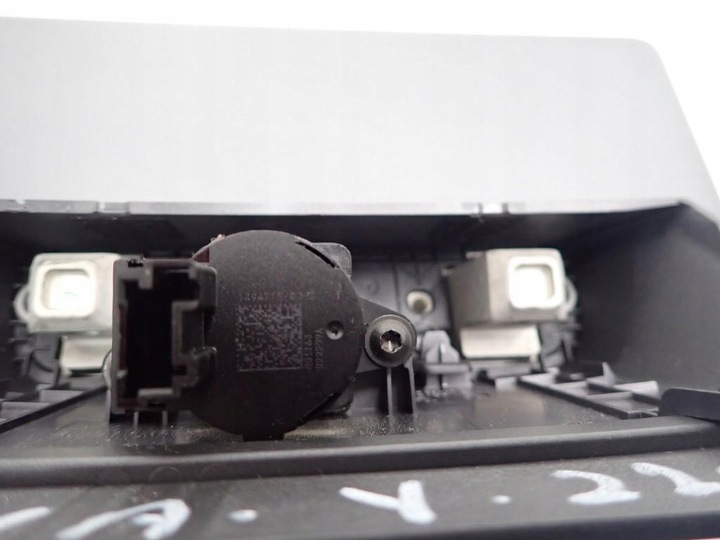 фото №8, Дисплей екран монітор європа tesla модель y 22r