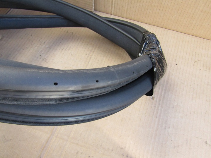 фото №9, 2 mercedes w203 купе прокладка дверь кузовная правая пассажира