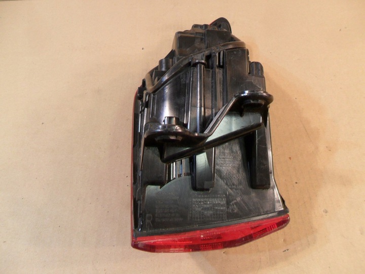 фото №15, Audi a4 b9 8w9 лампа правые зад универсал 8w9945070