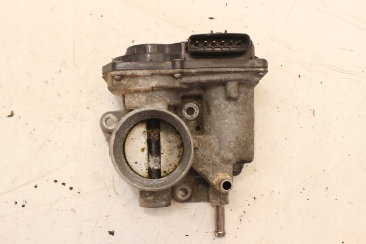 фото №4, Дроссельная заслонка 22030-47040 toyota yaris iii 1.5 гибрид гибрид